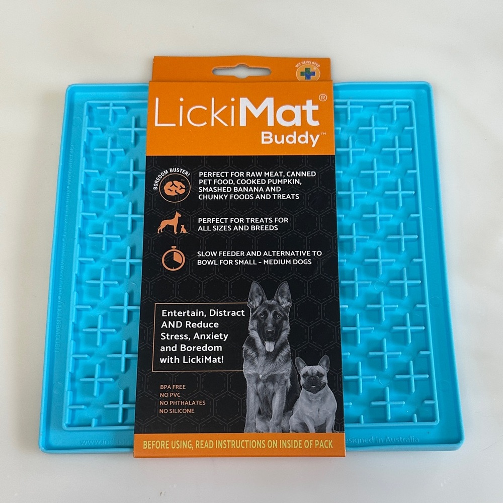 LickiMat Buddy Slow Feeder Mat - Blue